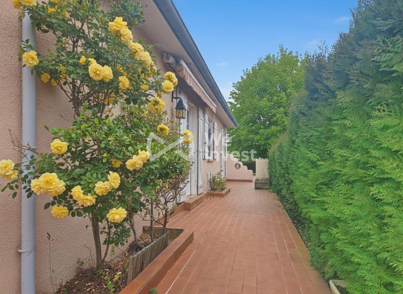 Villa - 90 m² - 5 pièces