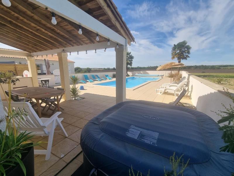 Maison - 291 m² - 14 pièces