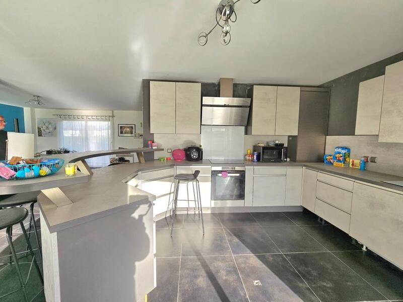 Maison - 145 m² - 6 pièces