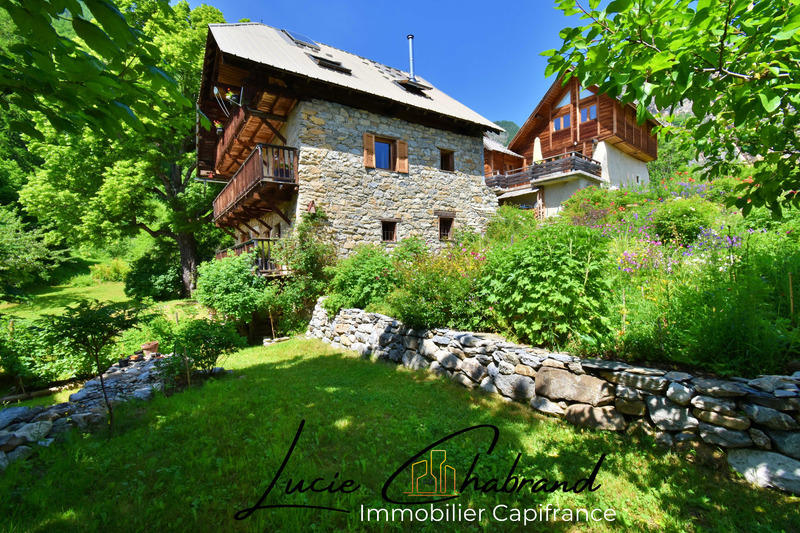 Maison - 127 m² - 10 pièces