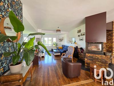 Maison - 204 m² - 7 pièces