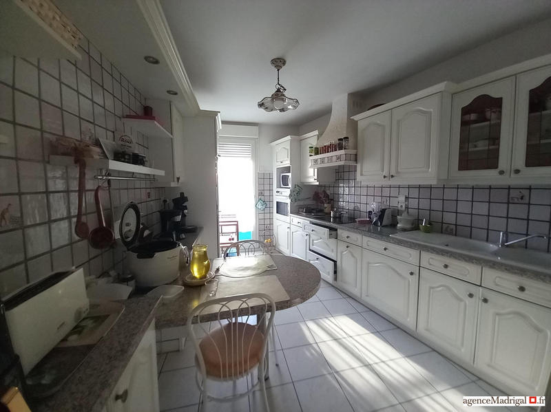 Appartement - 89 m² - 4 pièces