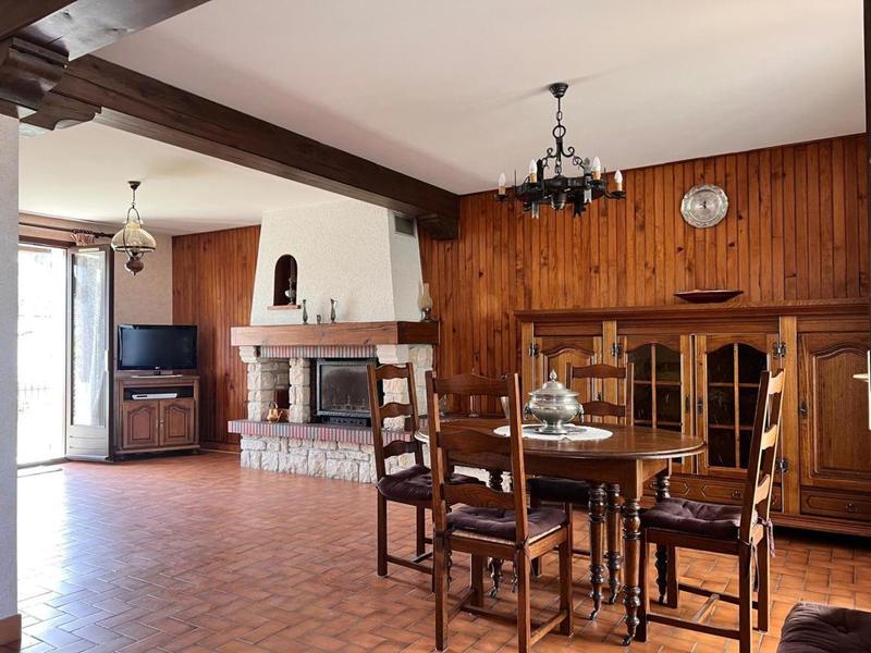 Maison - 121 m² - 6 pièces