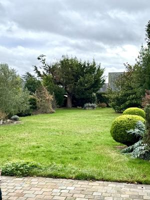 Maison - 230 m² - 8 pièces