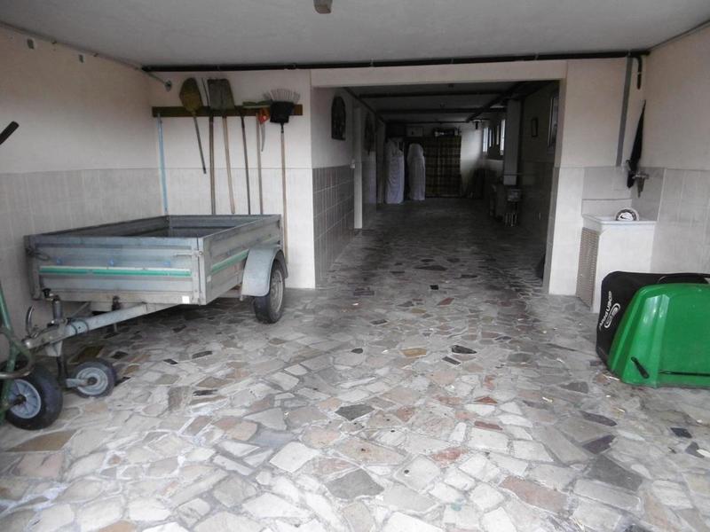 Maison - 210 m² - 9 pièces