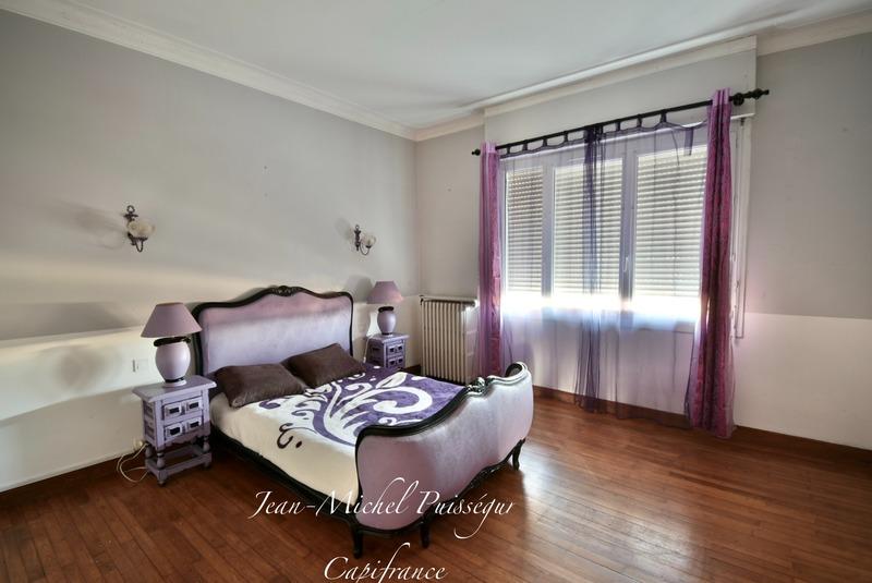 Immeuble - 220 m² - 8 pièces