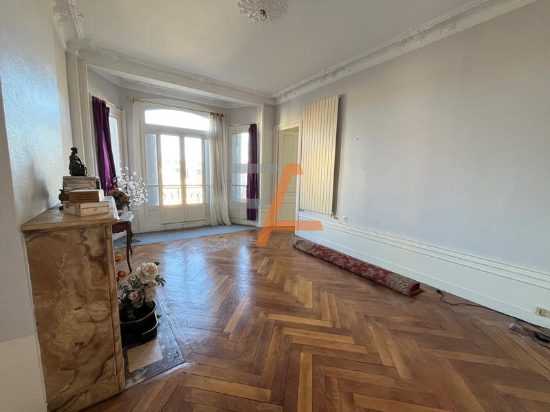 Appartement - 122 m² - 5 pièces