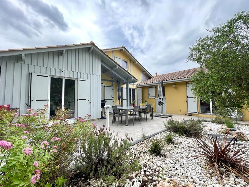 Maison - 160 m² - 6 pièces