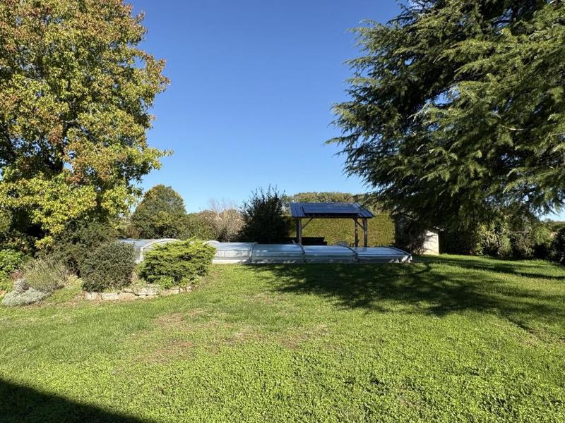 Maison en pierre - 203 m² - 7 pièces