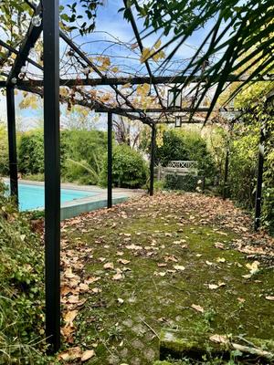 Demeure - 246 m² - 5 pièces