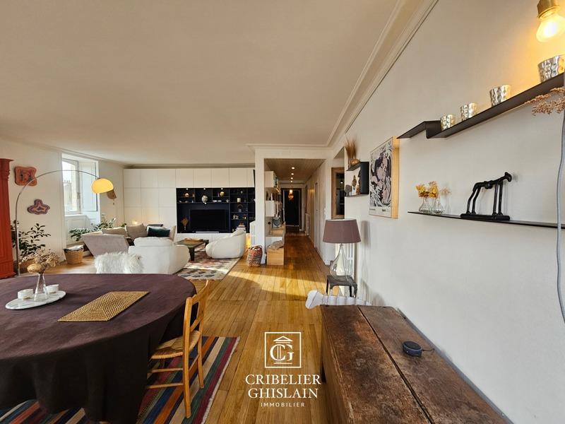 Appartement bourgeois - 190 m² - 7 pièces