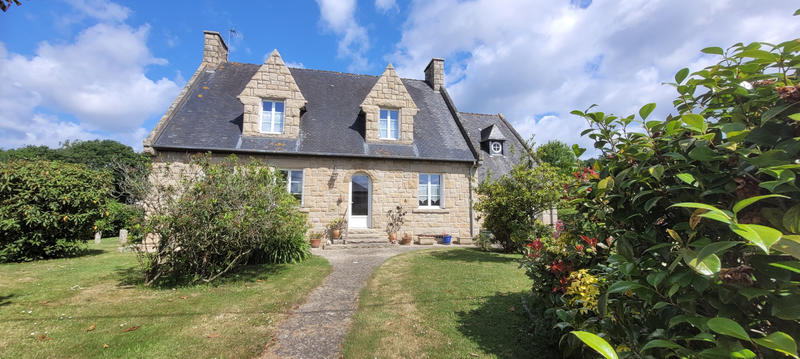 Maison - 145 m² - 9 pièces