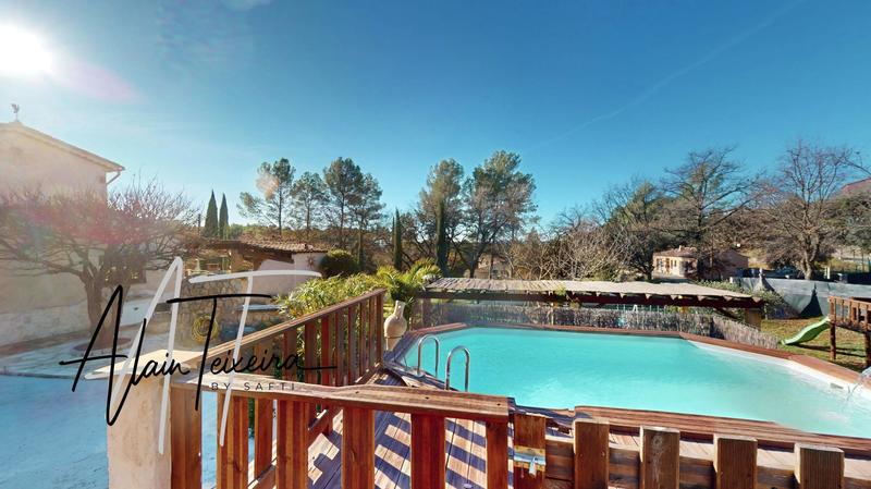 Maison - 170 m² - 7 pièces