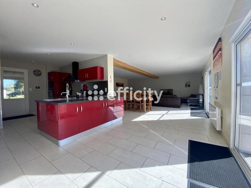 Maison - 272 m² - 12 pièces