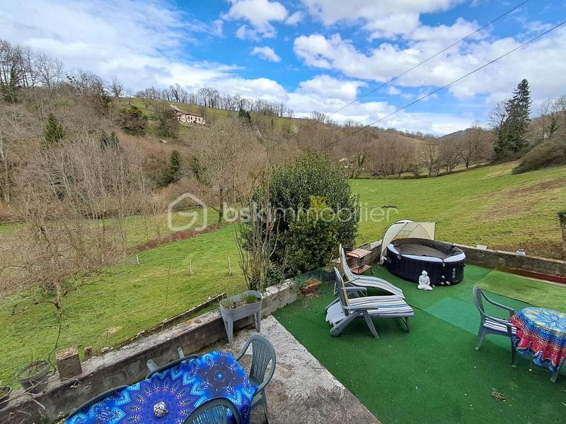 Maison traditionnelle - 140 m² - 6 pièces