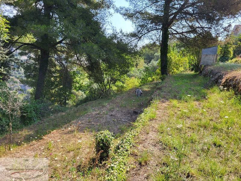 Terrain constructible - 1 222 m²