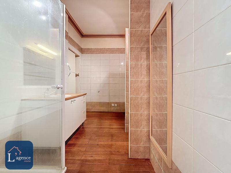 Appartement - 192 m² - 6 pièces