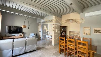 Maison - 185 m² - 6 pièces