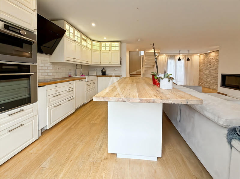 Maison - 96 m² - 6 pièces