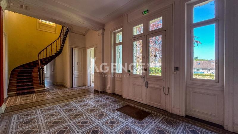 Château - 550 m² - 17 pièces