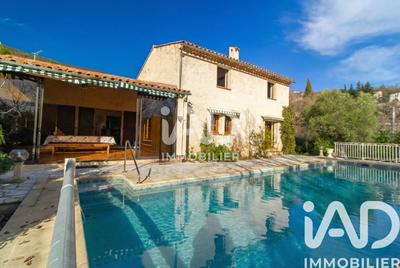 Maison - 141 m² - 5 pièces