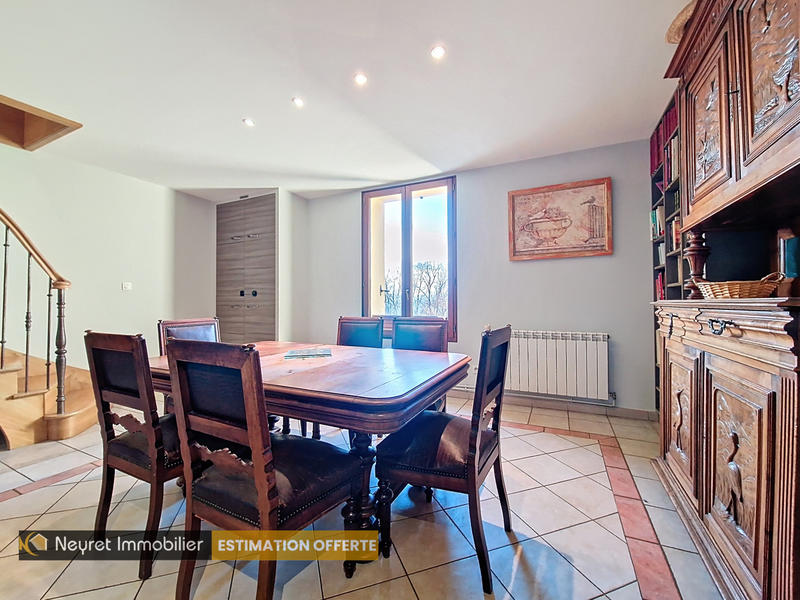Maison - 162 m² - 7 pièces
