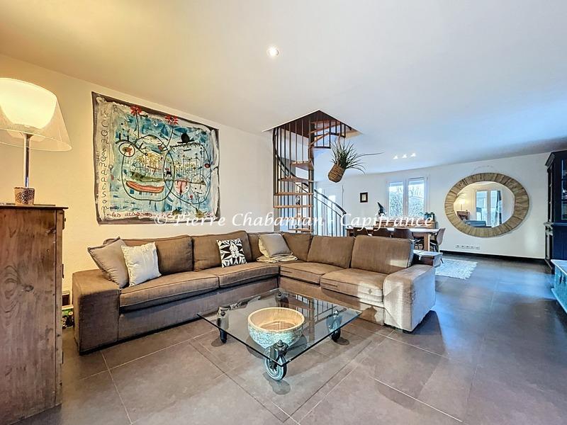 Maison - 167 m² - 7 pièces