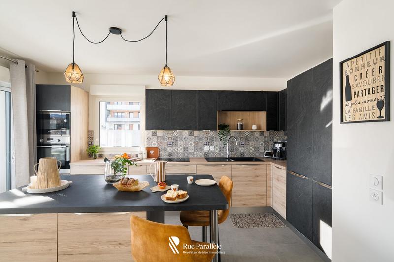 Appartement - 86 m² - 4 pièces