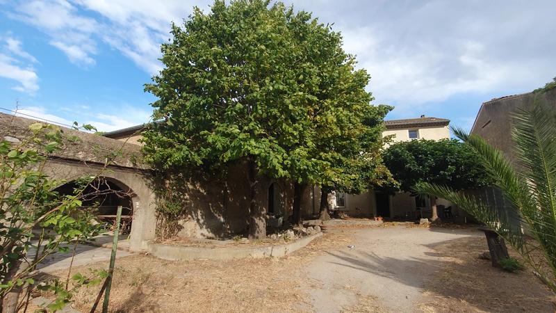 Maison - 250 m² - 8 pièces