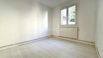 Appartement - 79 m² - 5 pièces
