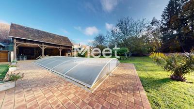 Propriété - 425 m² - 9 pièces