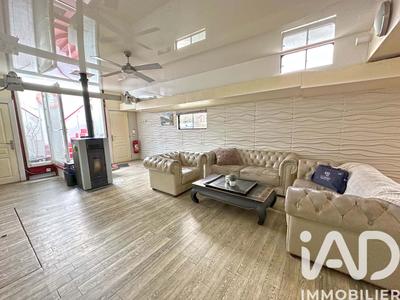 Maison - 180 m² - 6 pièces