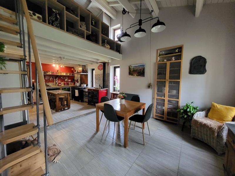 Maison - 168 m² - 8 pièces