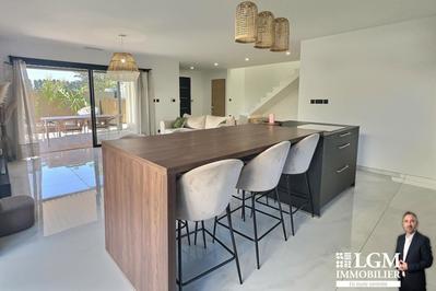 Villa - 130 m² - 5 pièces