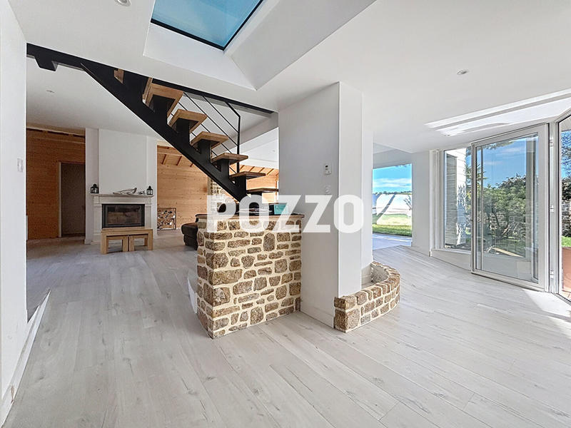 Maison - 158 m² - 6 pièces