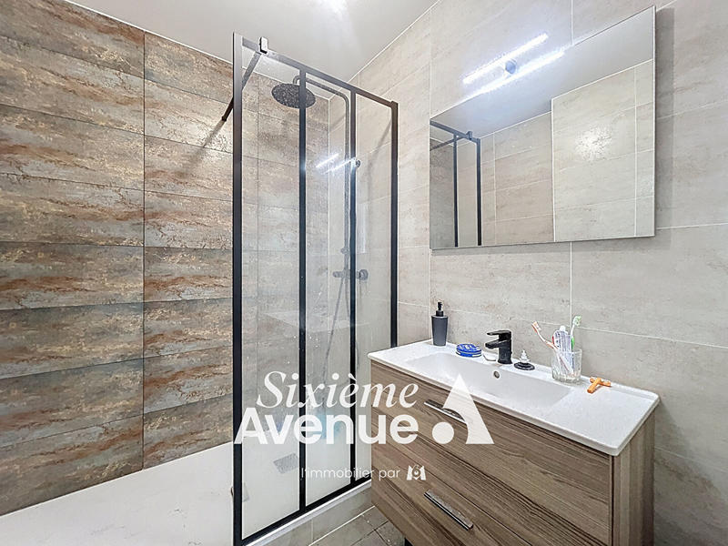 Appartement - 65 m² - 3 pièces