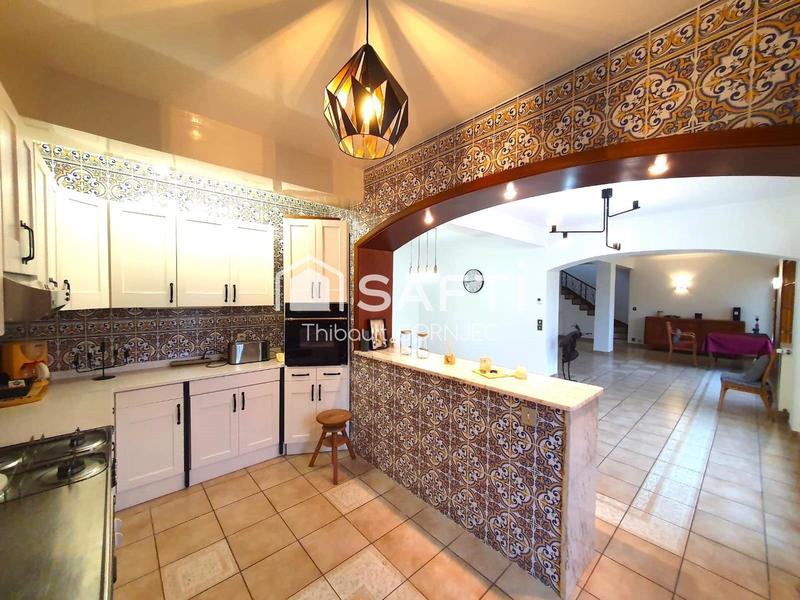 Maison - 170 m² - 7 pièces