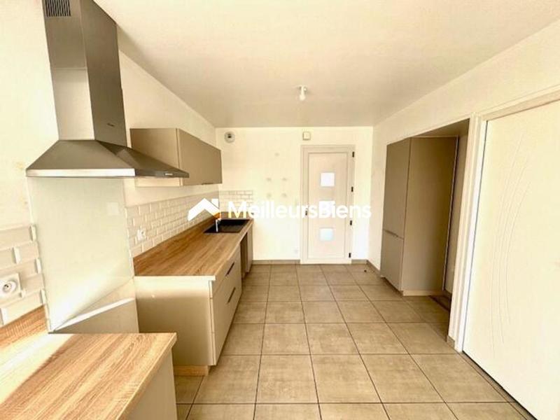 Maison - 77 m² - 5 pièces