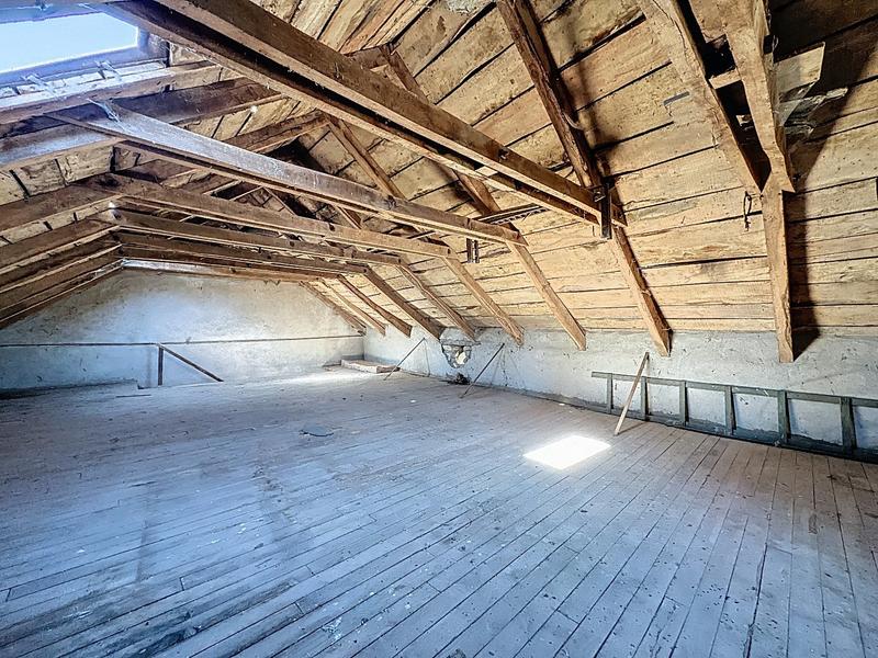 Grange - 140 m² - 5 pièces