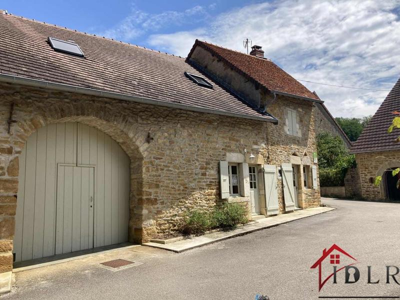 Propriété - 355 m² - 17 pièces