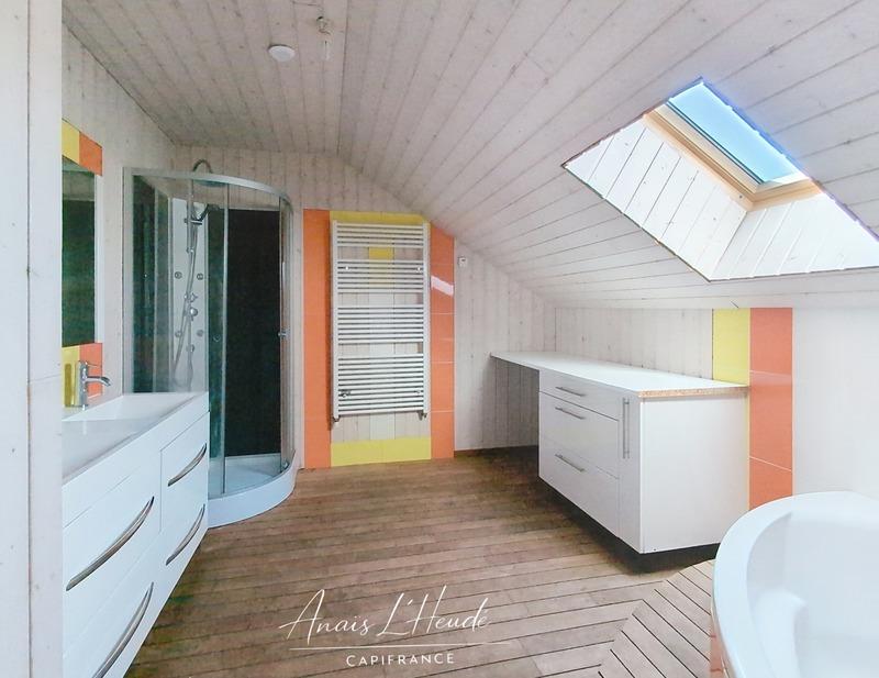 Appartement - 209 m² - 6 pièces