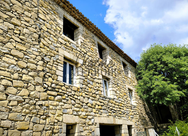 Mas - 180 m² - 6 pièces