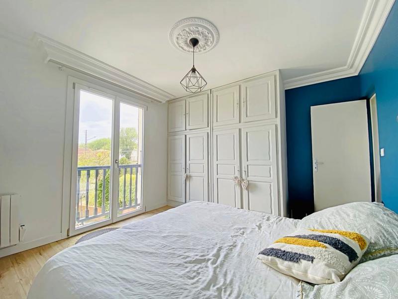 Maison - 180 m² - 8 pièces