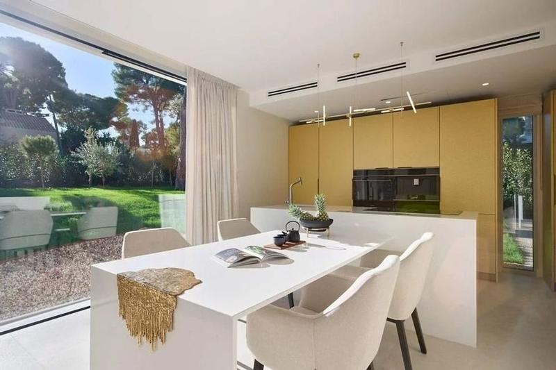 Villa - 330 m² - 7 pièces