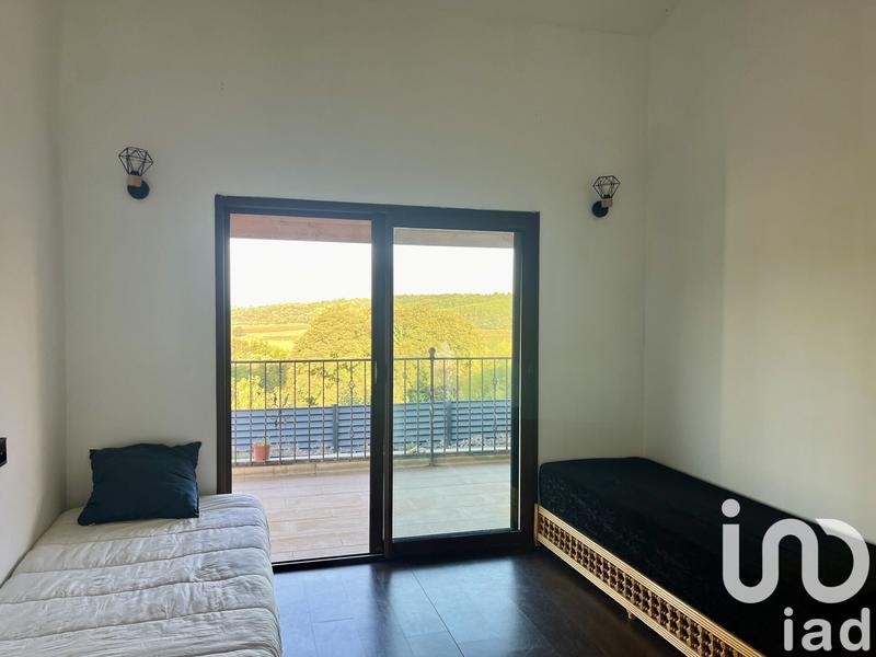 Maison - 225 m² - 6 pièces