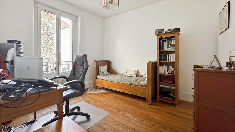 Maison - 212 m² - 10 pièces