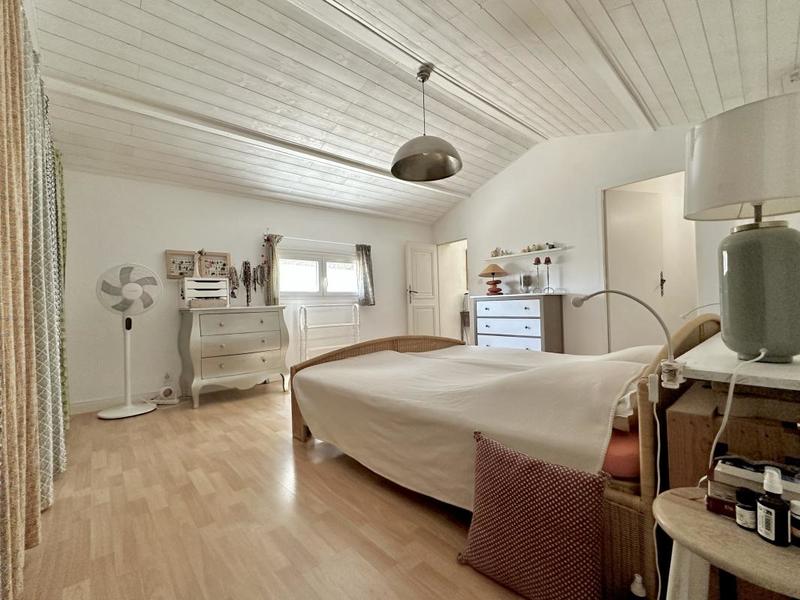 Maison - 188 m² - 6 pièces