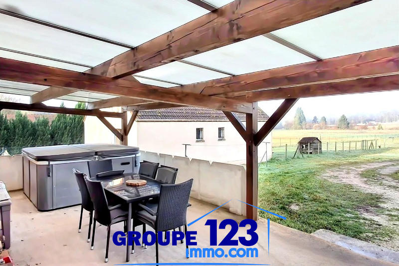 Maison - 137 m² - 6 pièces