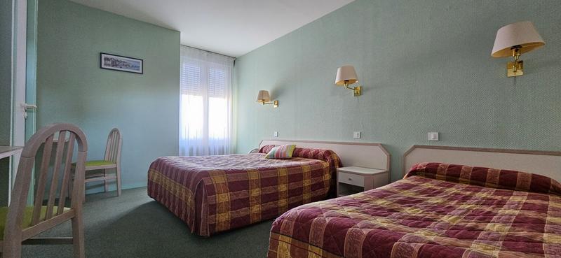 Maison - 676 m² - 22 pièces