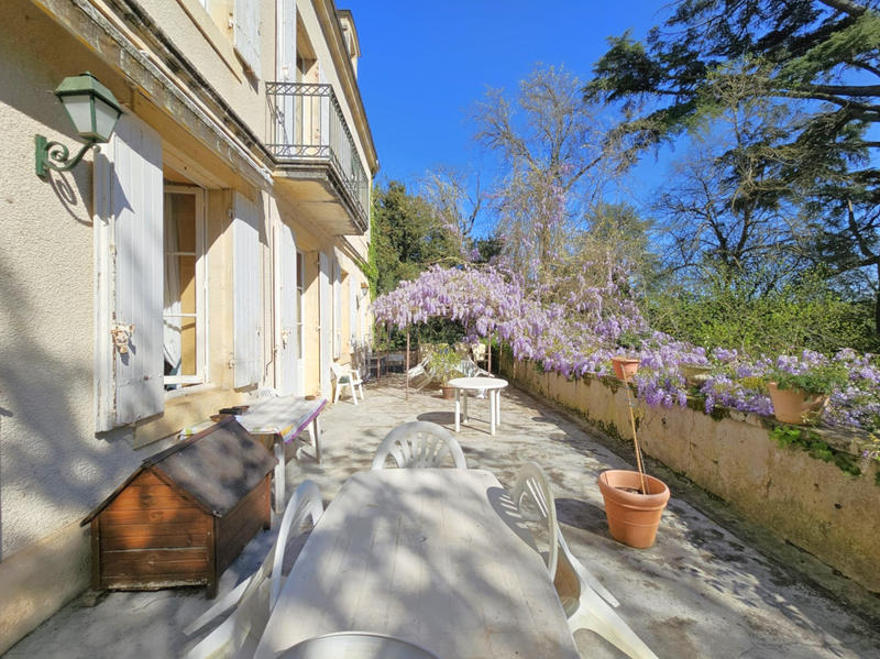 Maison - 302 m² - 8 pièces